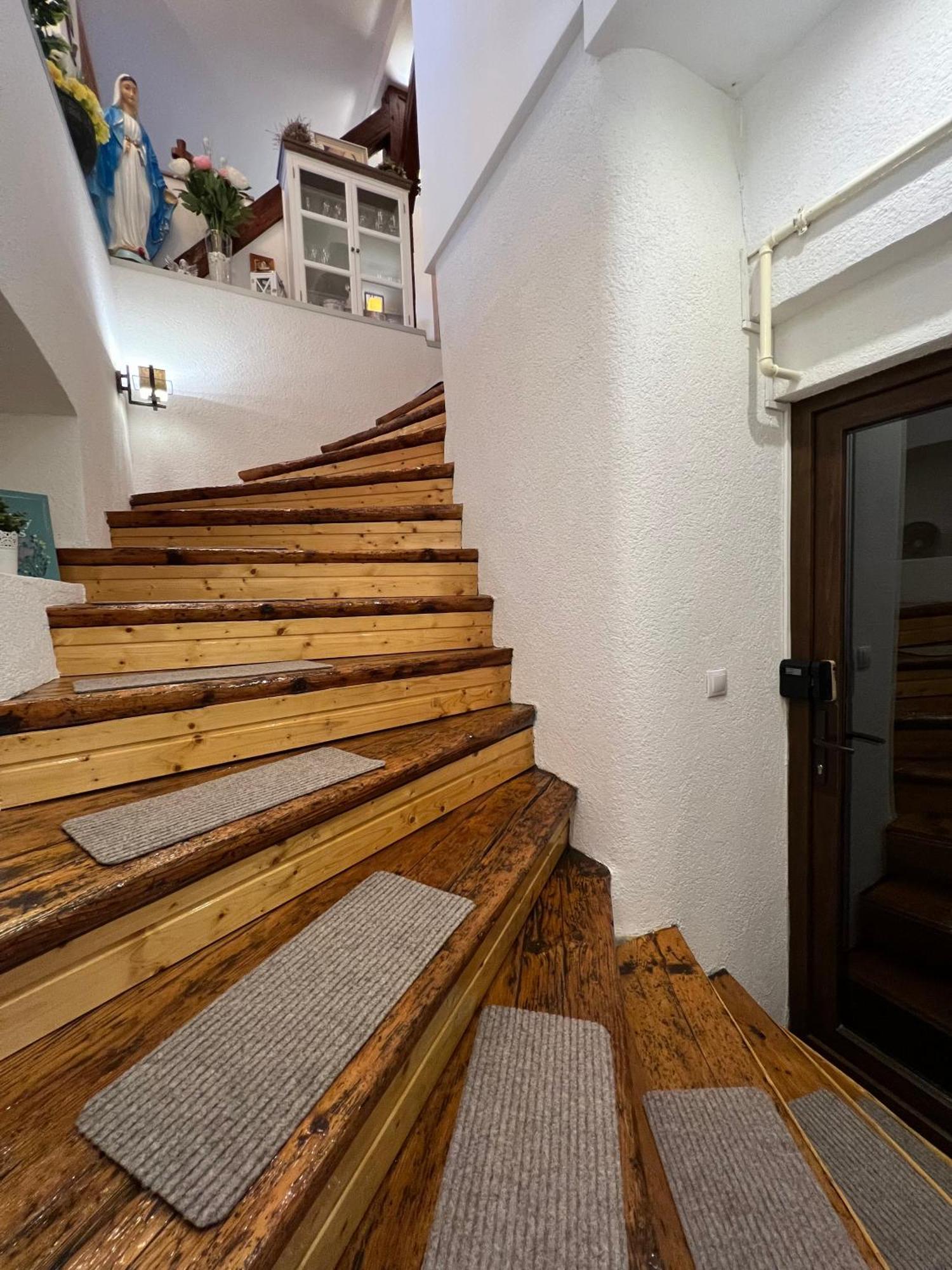 Kronsoul Brasov Exterior photo
